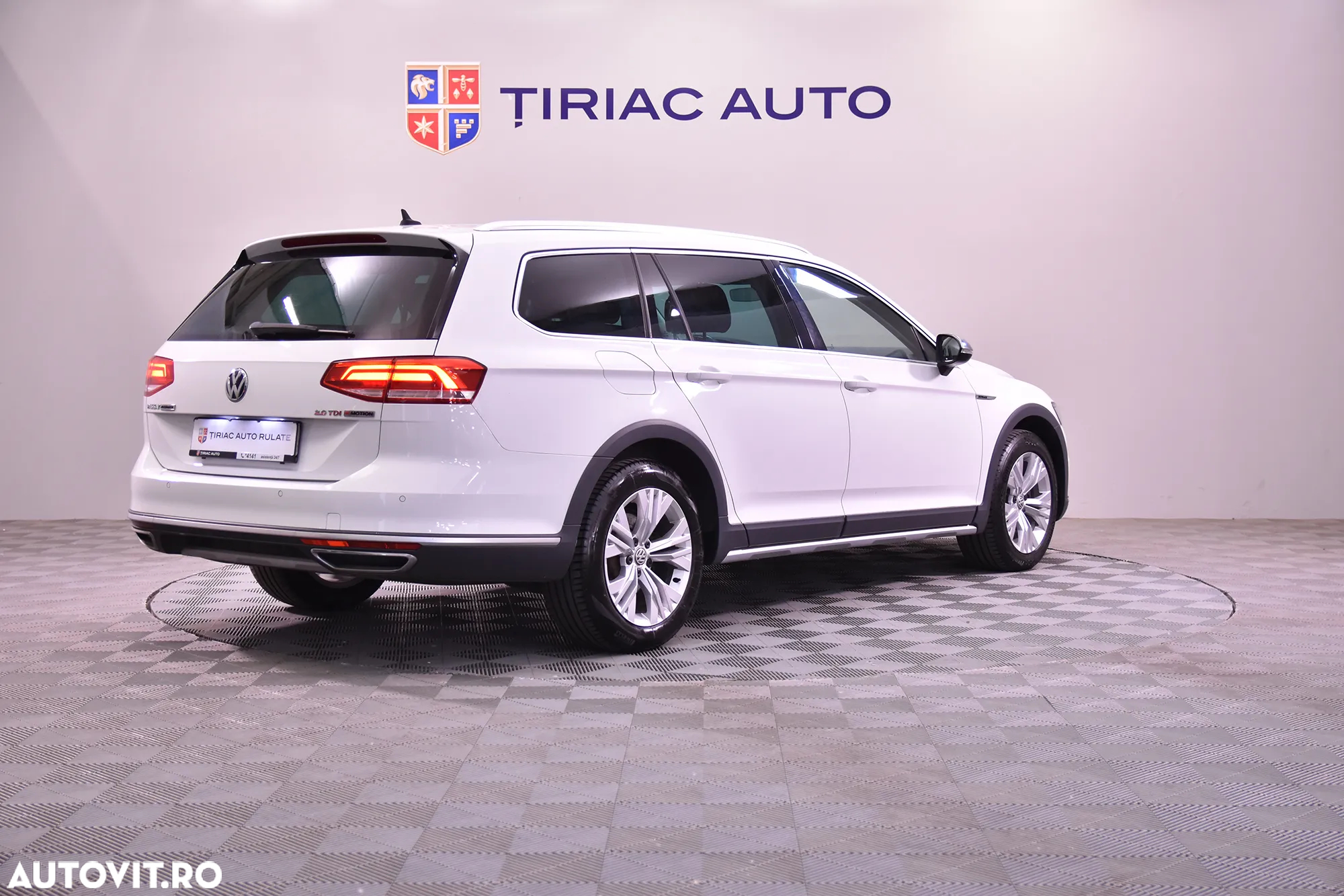 Volkswagen Passat Alltrack 2.0 TDI DSG 4Motion - 5