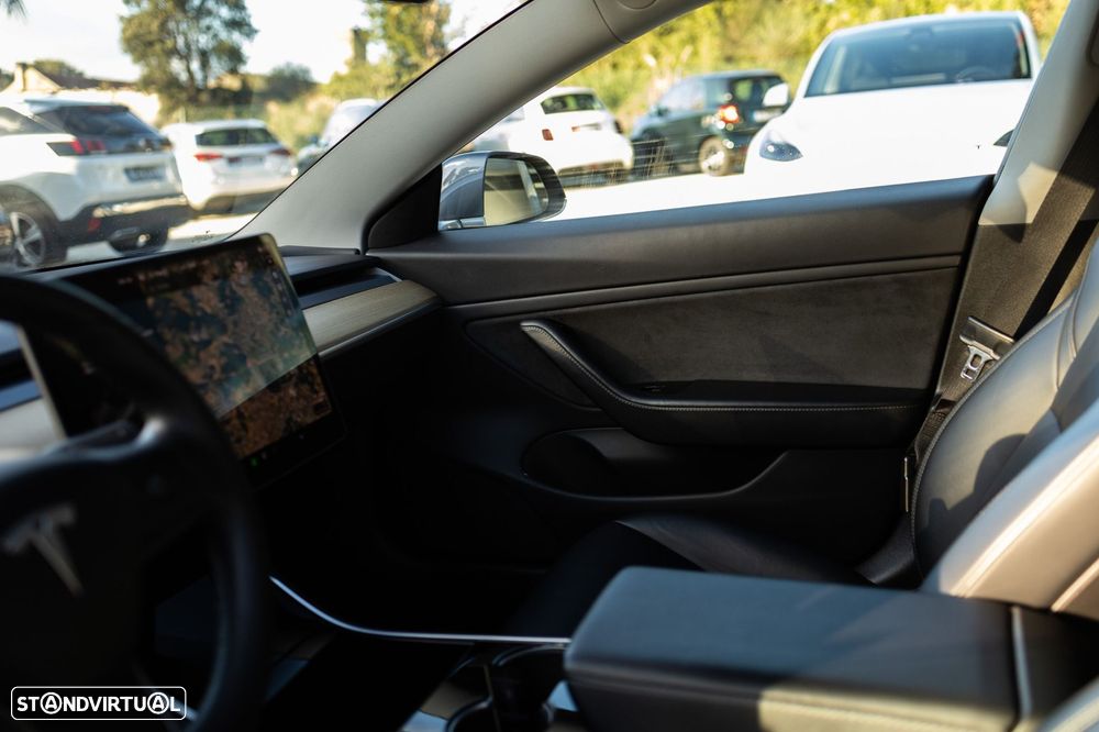 Tesla Model 3 Long-Range Dual Motor AWD - 11