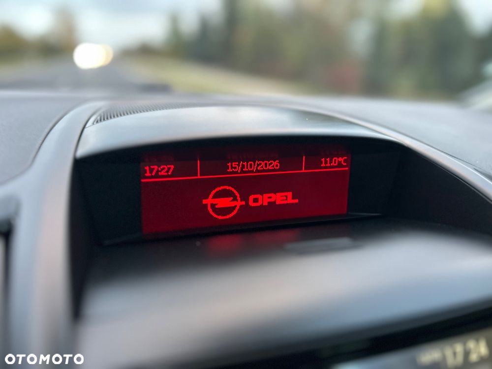 Opel Zafira - 28