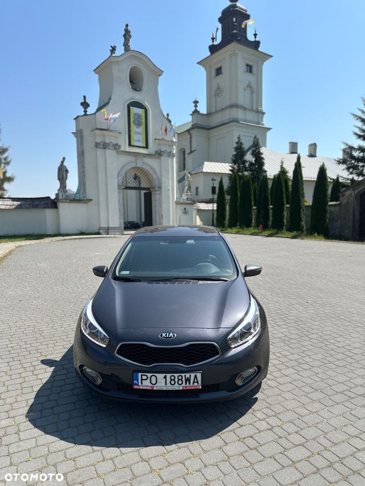 Kia Ceed 1.6 GDI L - 1