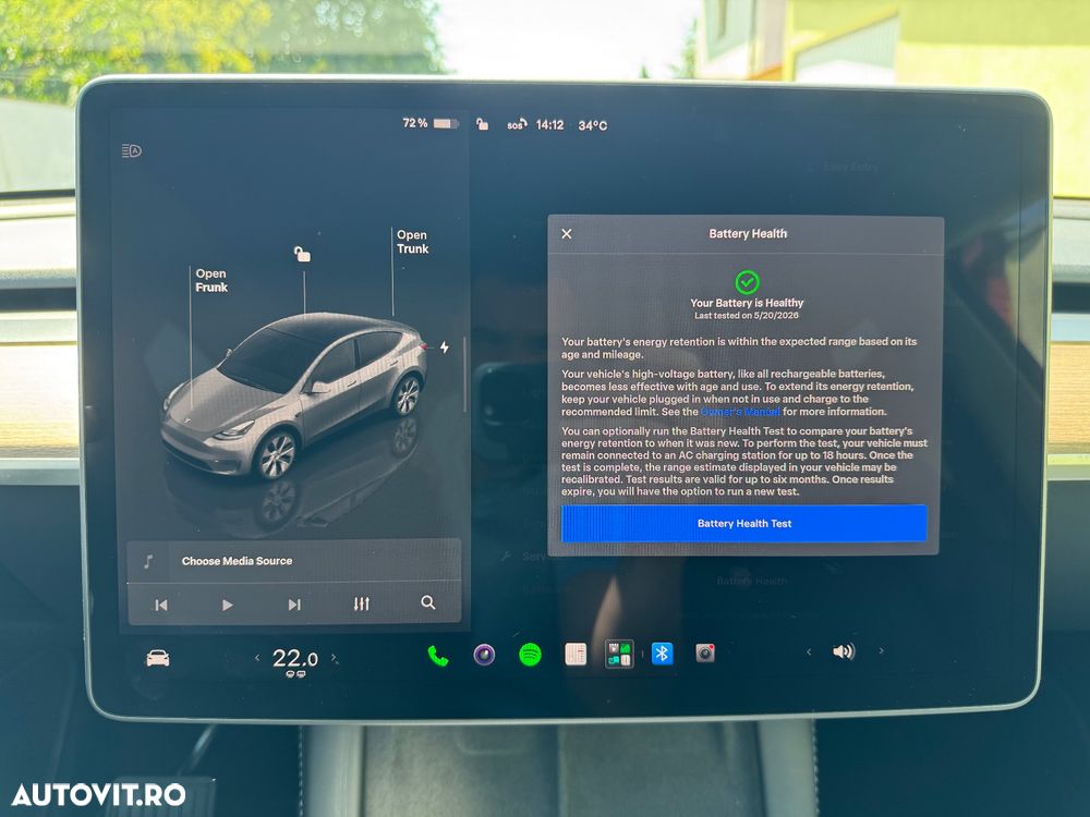 Tesla Model Y - 8