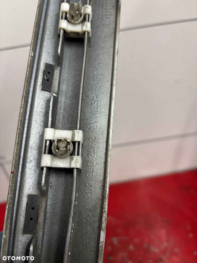 MERCEDES CLK W209 LISTWA BLOTNIKA PRAWA LEWA A2096902662 744 - 6