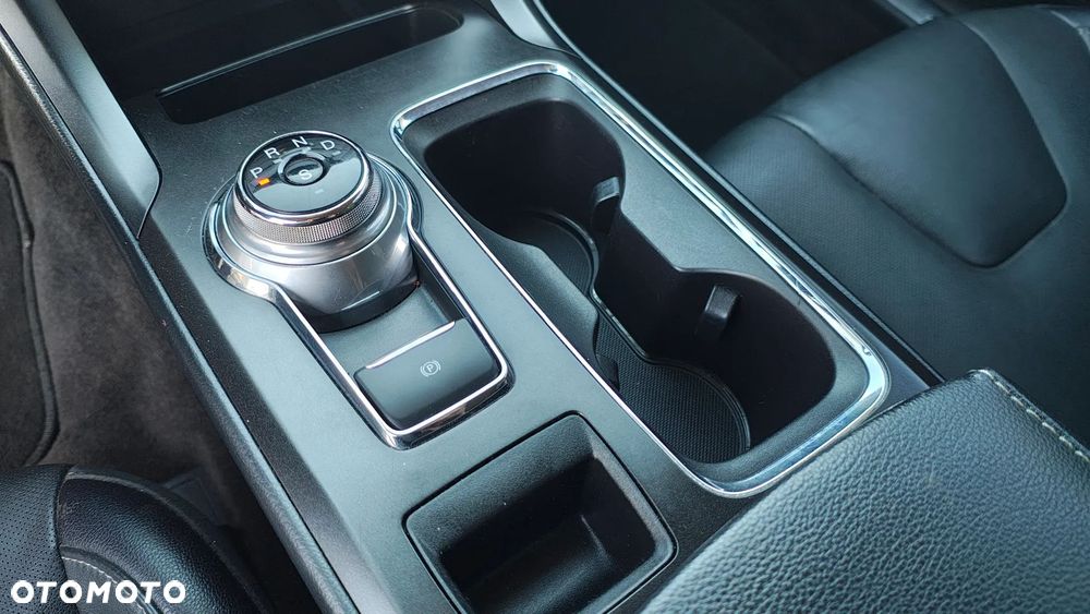 Ford Fusion 2.0 EcoBoost Titanium - 31