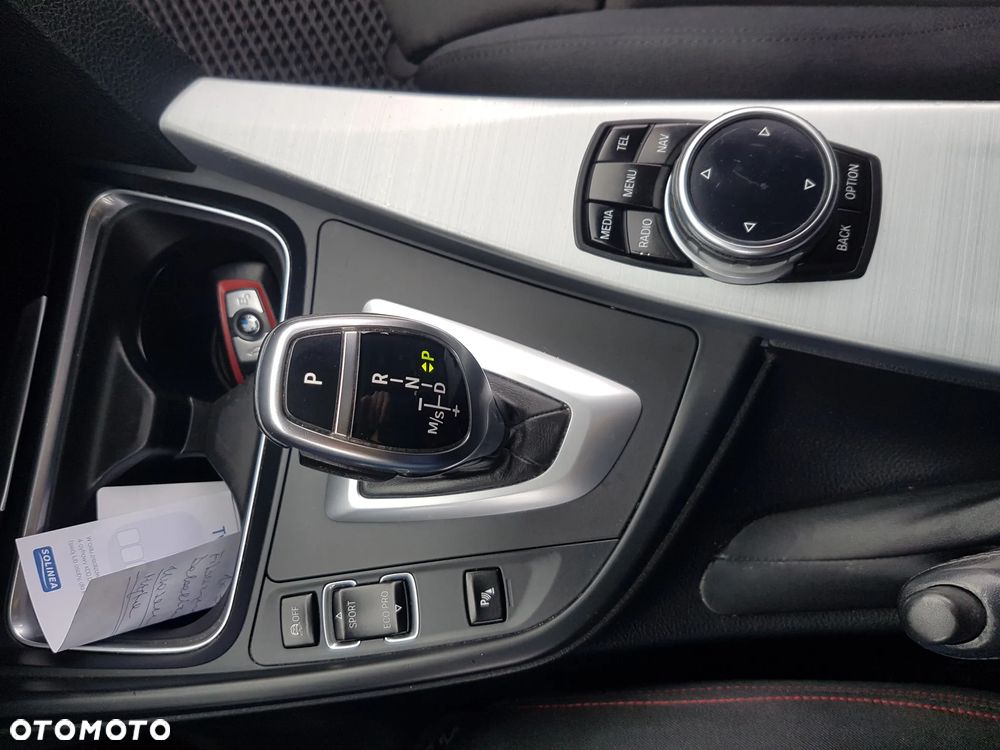 BMW Seria 3 330d xDrive Sport-Aut Sport Line - 27