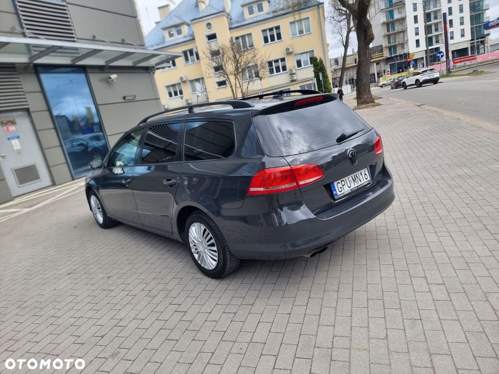 Volkswagen Passat 2.0 TDI Comfortline - 4