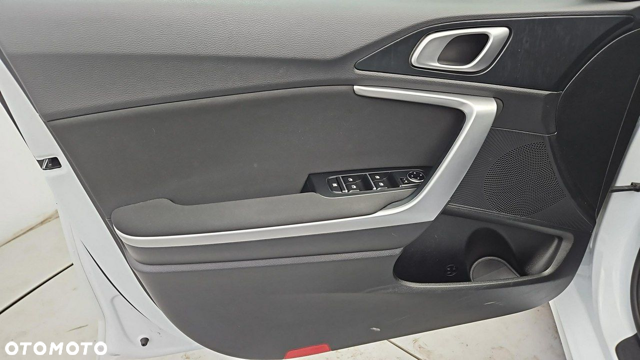 Kia Ceed 1.5 T-GDI M - 10