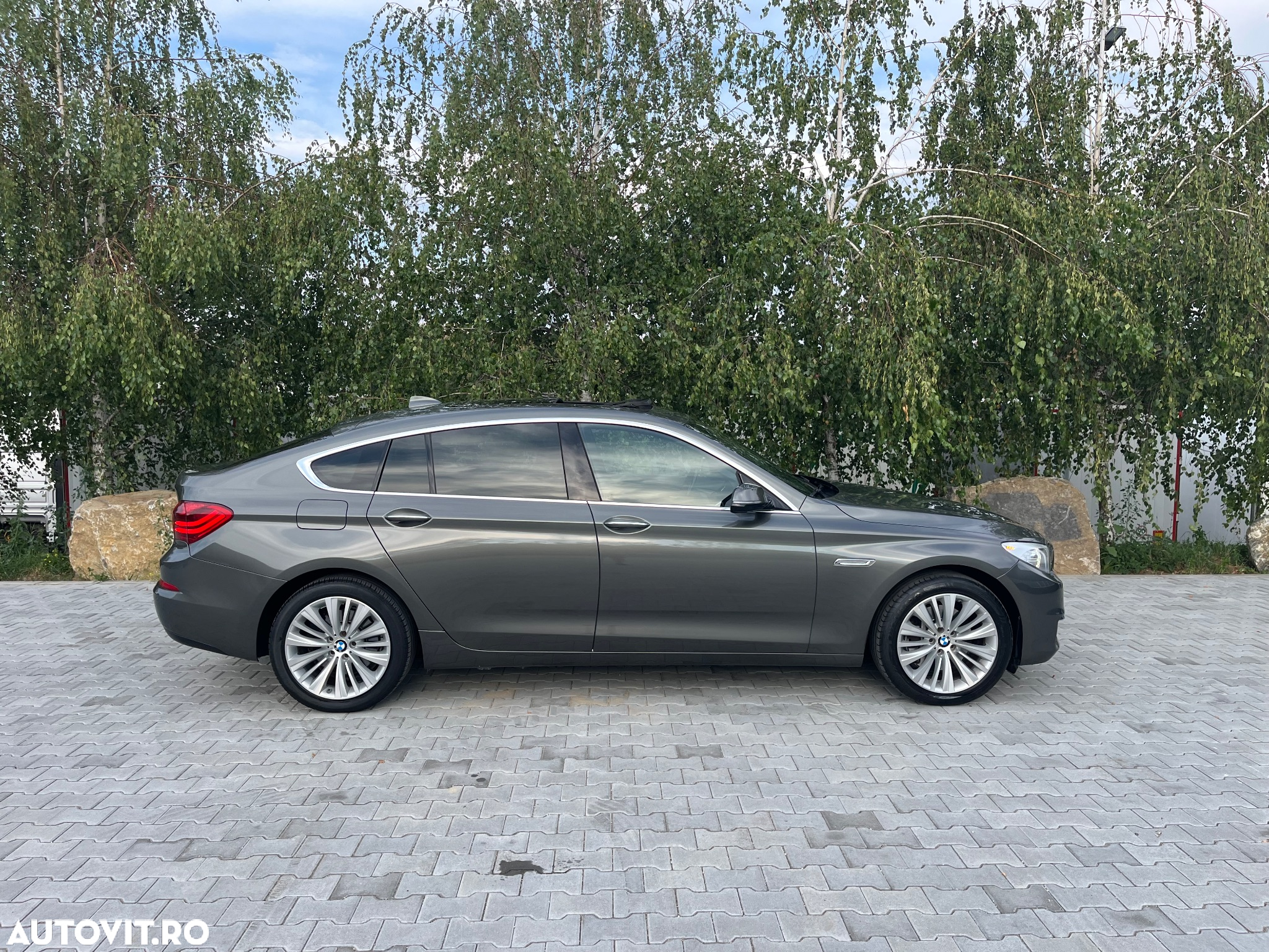 BMW Seria 5 520d Aut. Luxury Line - 11