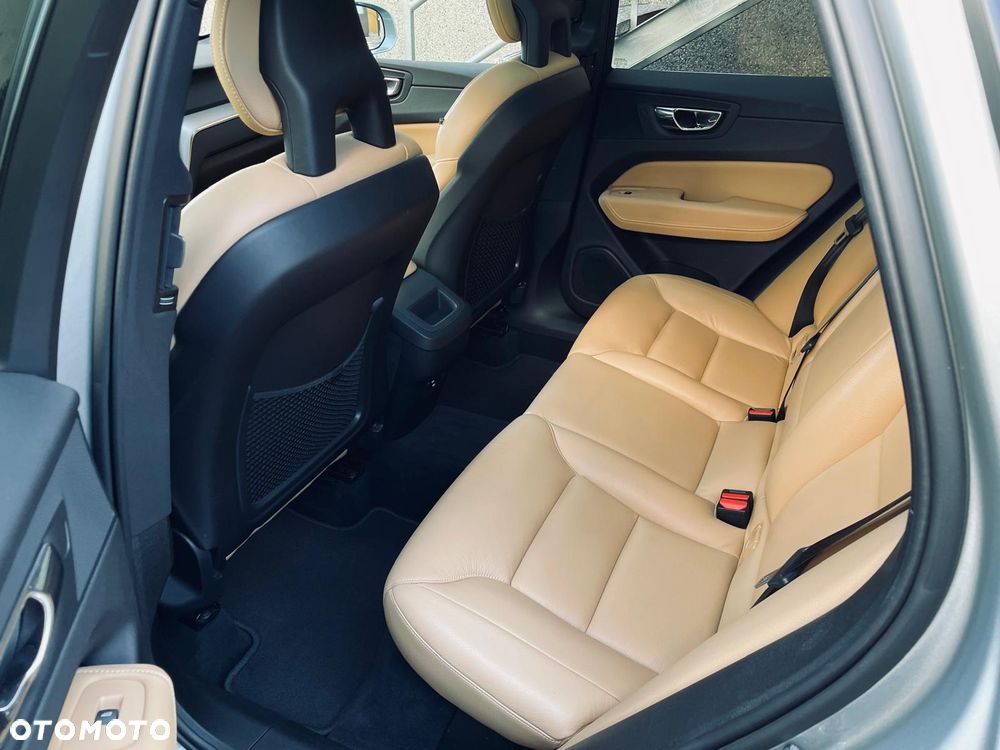 Volvo XC 60 D4 AWD Geartronic Inscription - 19