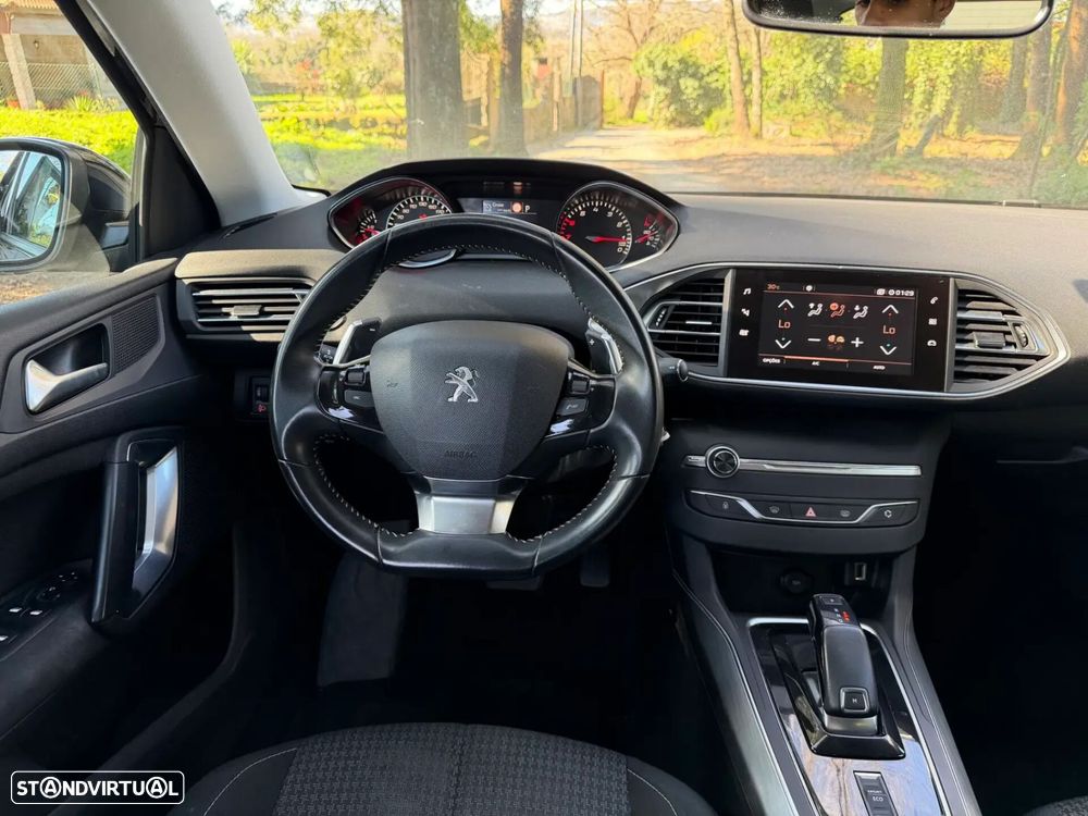 Peugeot 308 - 13