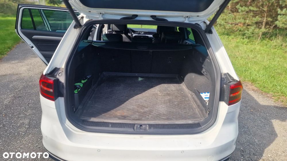Volkswagen Passat - 8