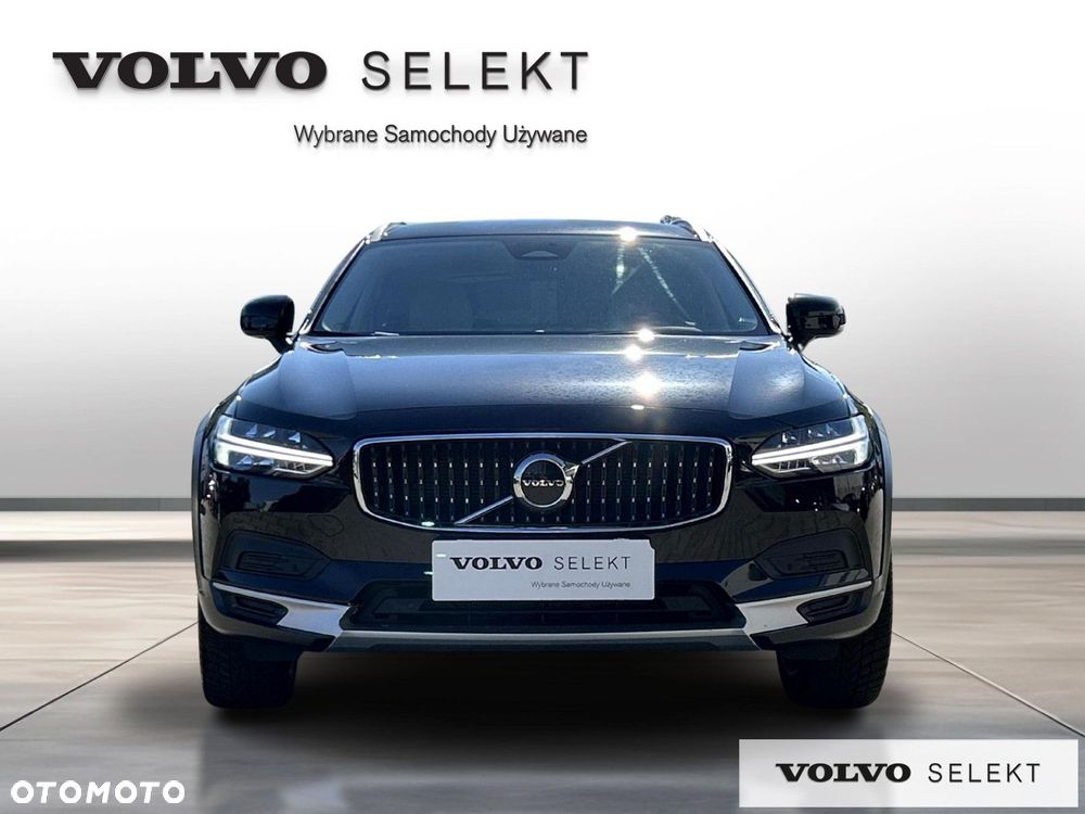 Volvo V90 Cross Country - 9