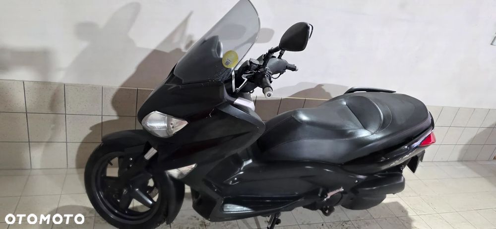 Yamaha X-max - 4