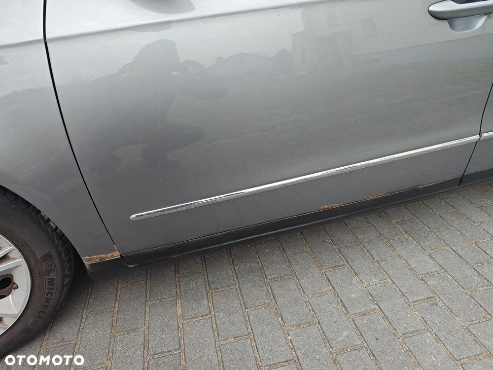 Volkswagen Passat 2.0 TDI DPF Sportline - 5