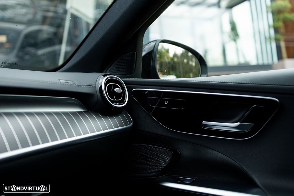 Mercedes-Benz C 300 e AMG Line - 34