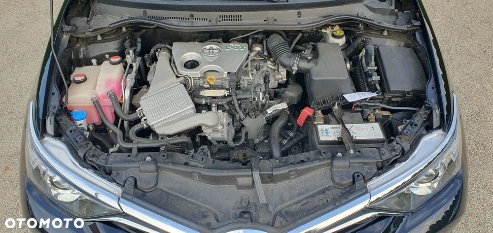 Toyota Auris 1.2 Turbo Edition-S - 12