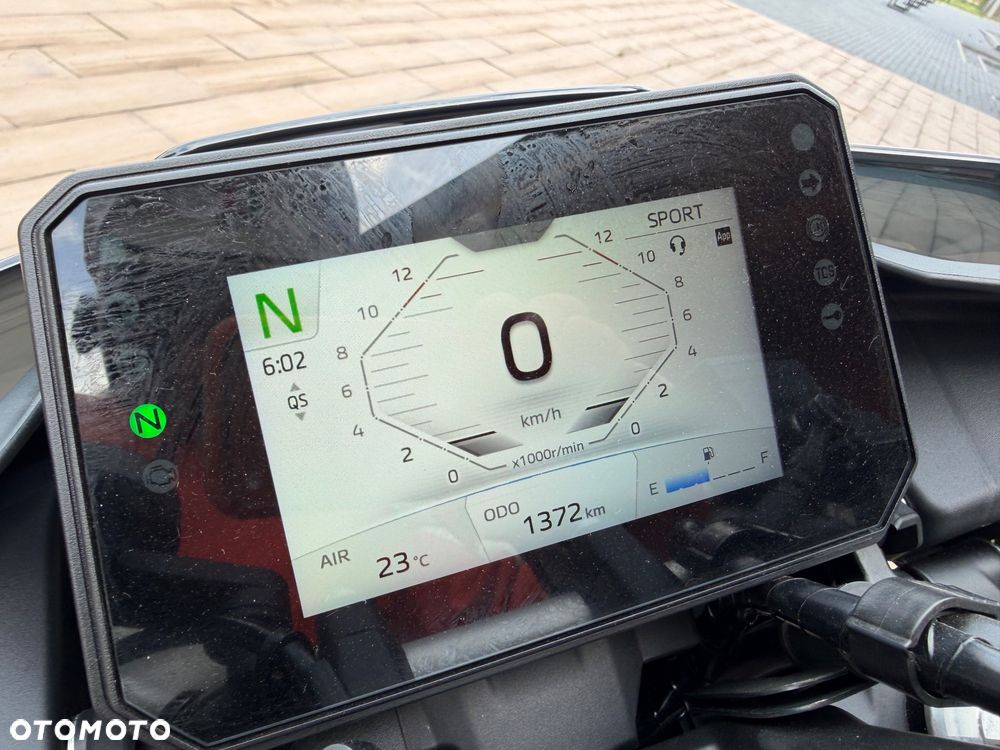 Yamaha MT - 16