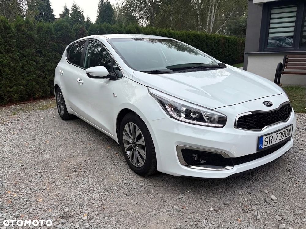 Kia Ceed 1.6 GDI L Business Line - 1