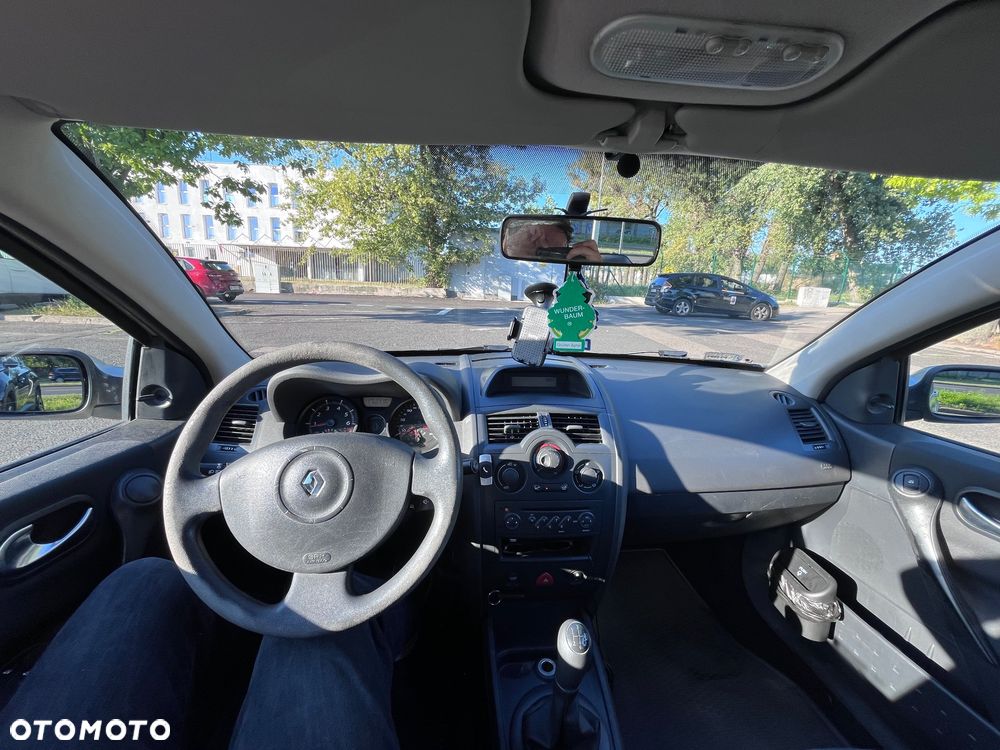 Renault Megane 1.4 16V Authentique - 11