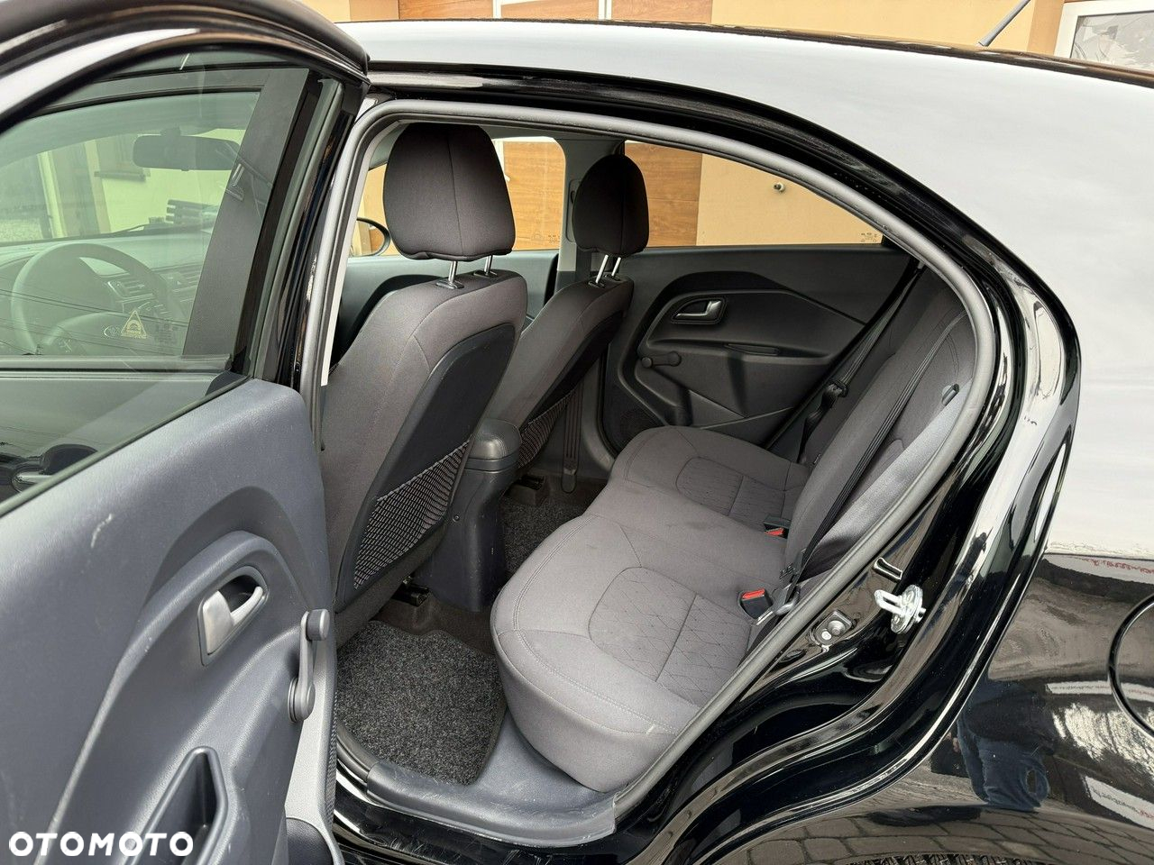 Kia Rio - 18