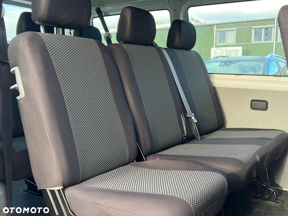 Volkswagen Transporter - 17