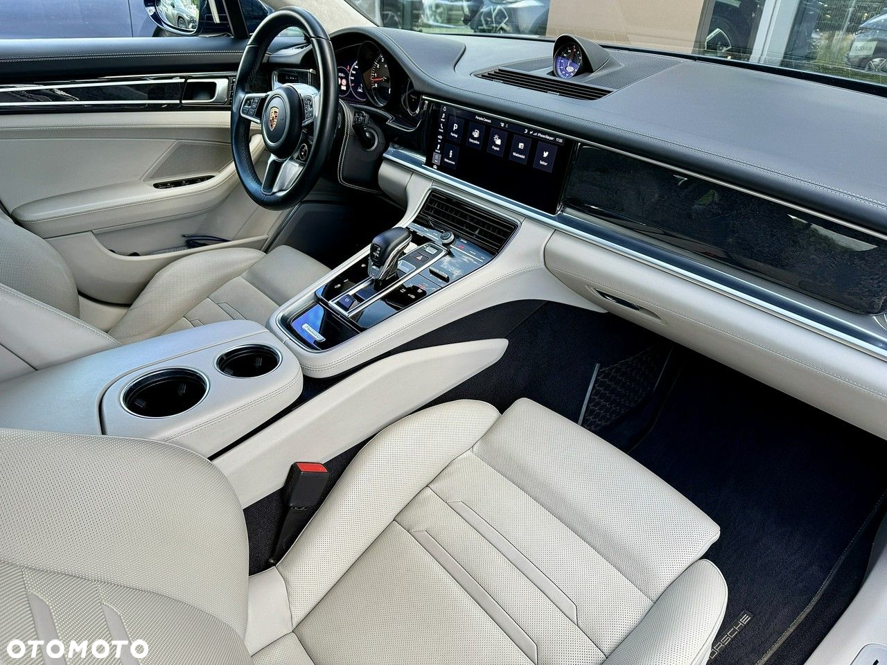 Porsche Panamera - 13