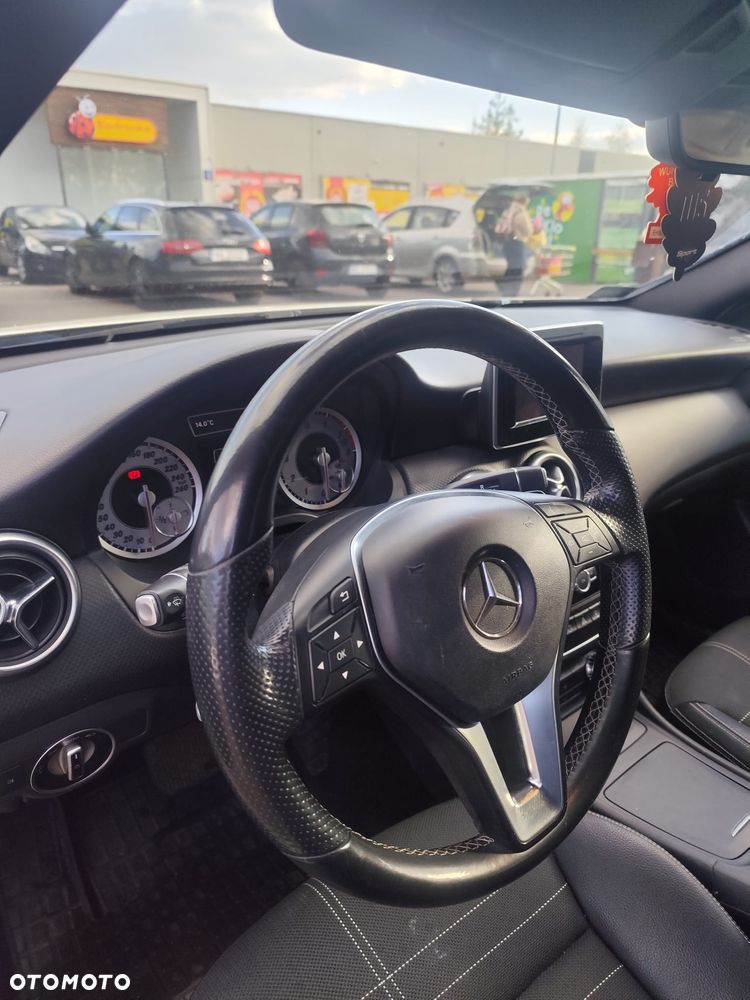 Mercedes-Benz Klasa A 180 7G-DCT AMG Line - 8