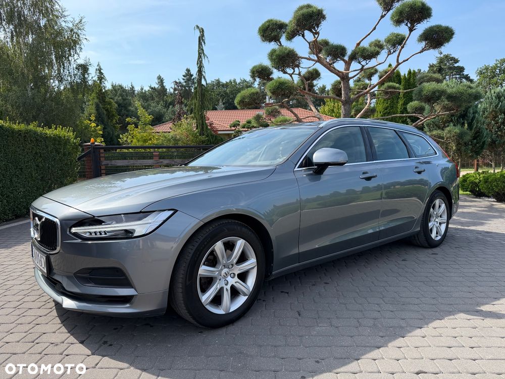 Volvo V90 D4 Momentum - 24