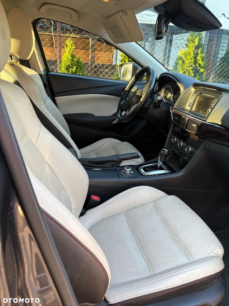 Mazda 6 - 12