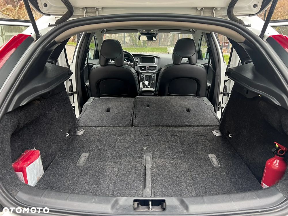 Volvo V40 D2 Summum - 12