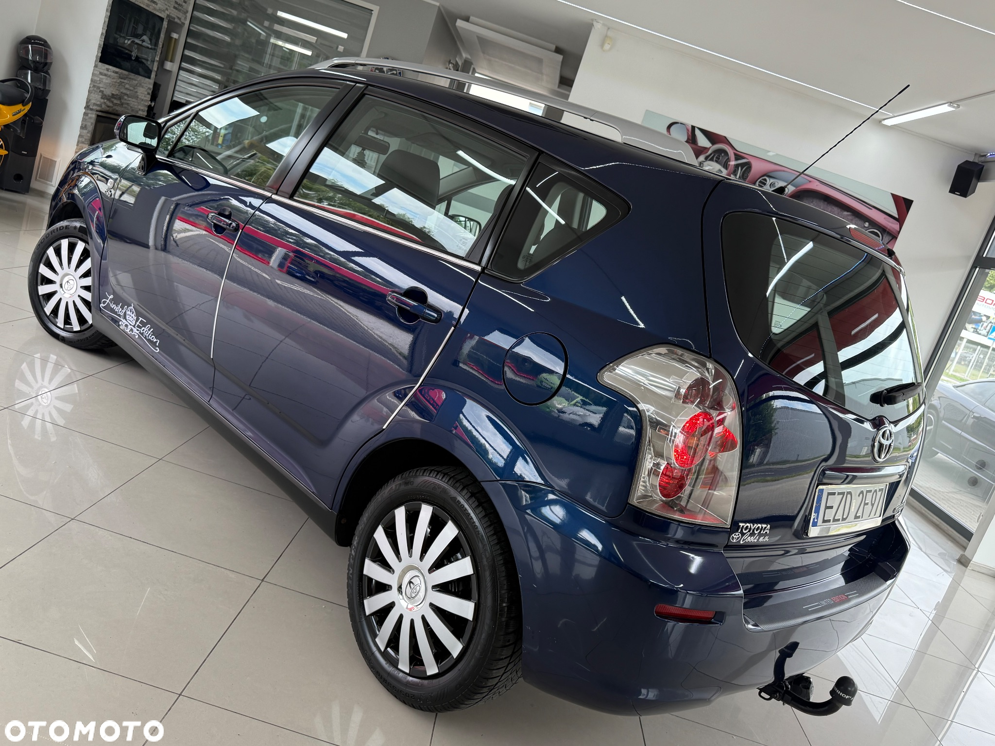 Toyota Corolla Verso 2.0 D-4D - 8