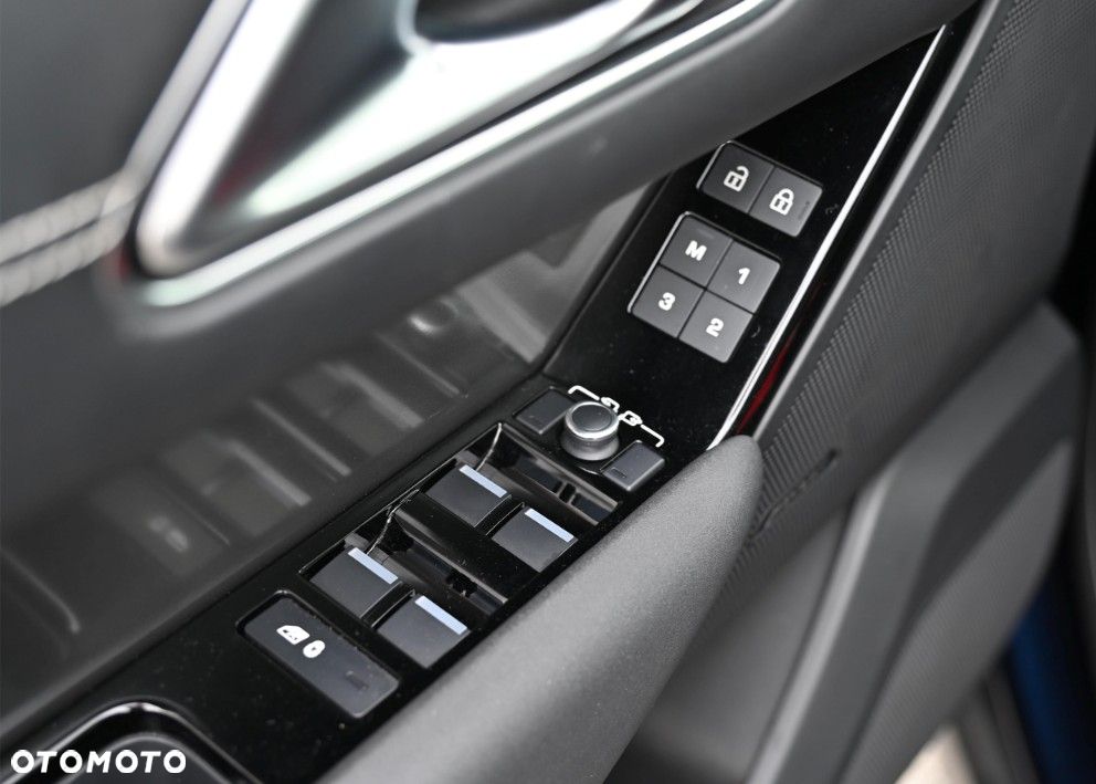 Land Rover Range Rover Velar 3.0 D300 mHEV SE - 24