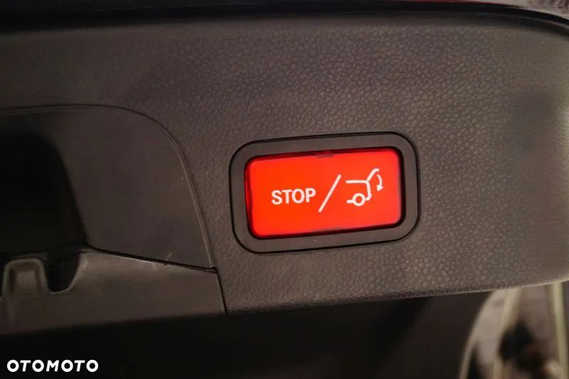 Mercedes-Benz GLC - 34