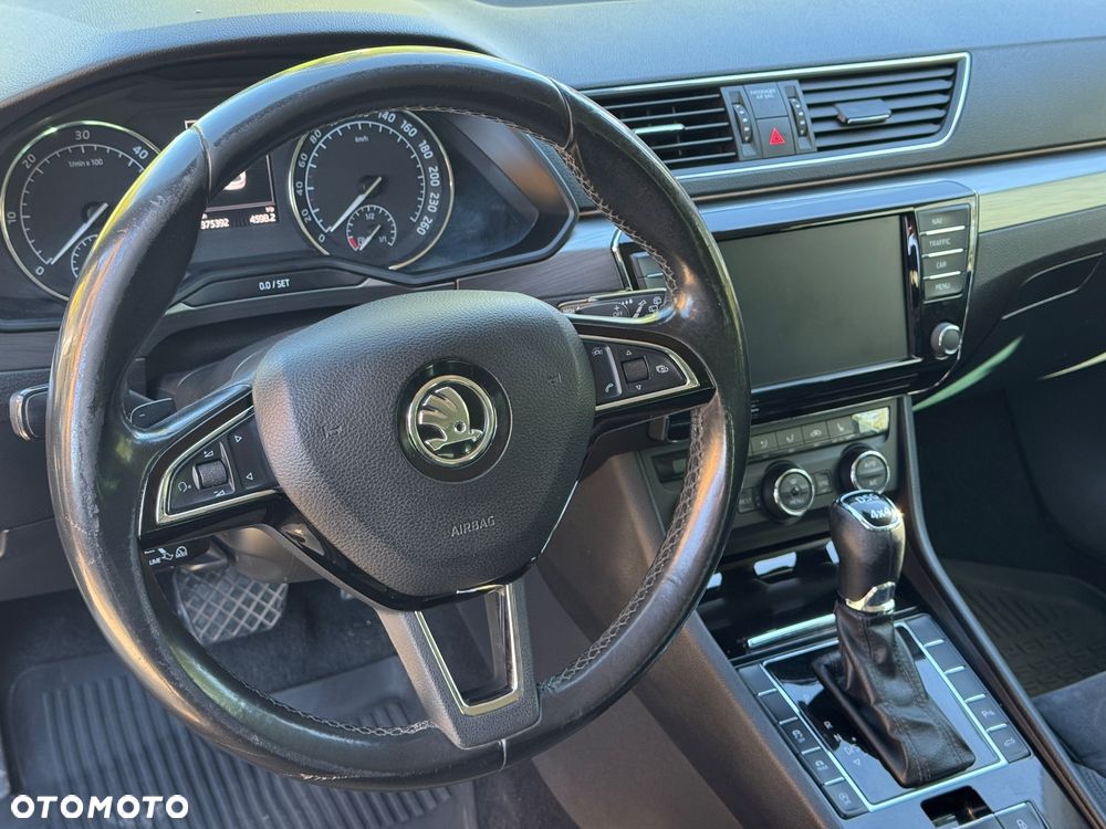 Skoda Superb 2.0 TDI 4x4 DSG Style - 17