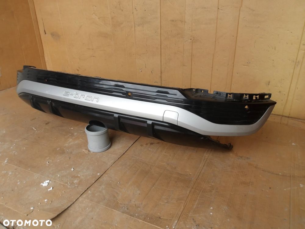 DOKLADKA ZDERZAK TYL AUDI E TRON 4KE807833C - 12