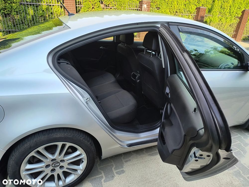 Opel Insignia - 24