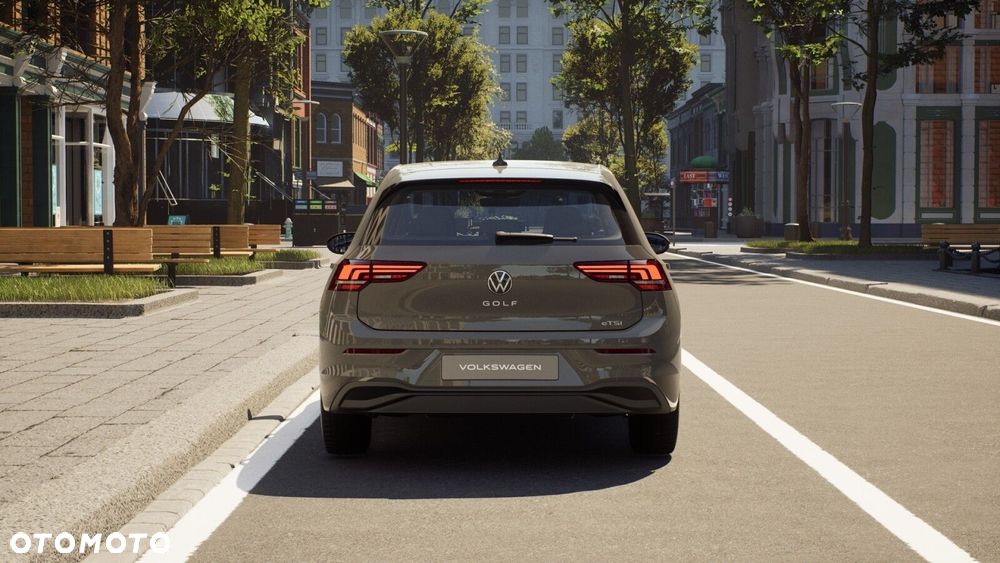 Volkswagen Golf - 6