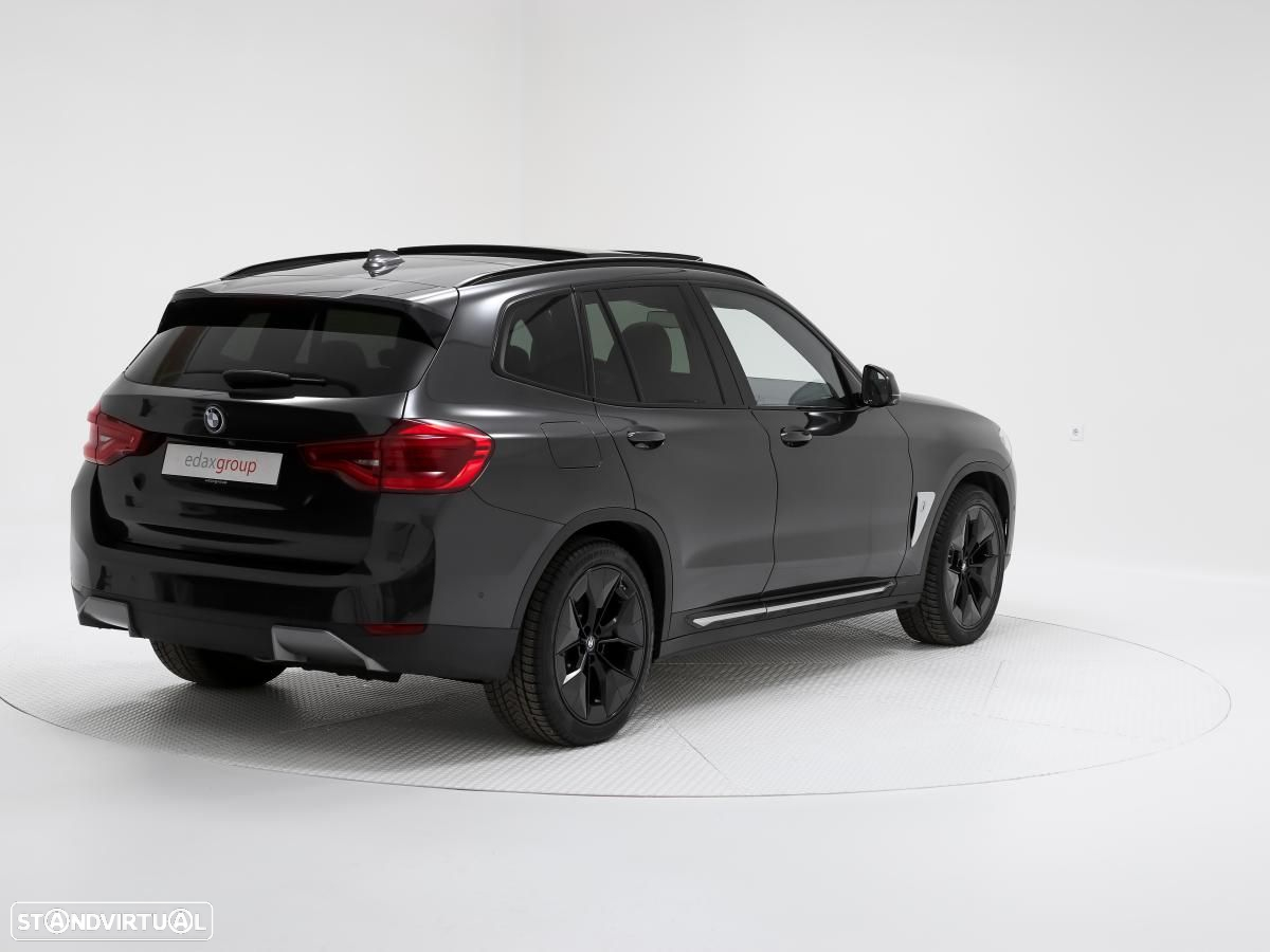 BMW iX3 - 3