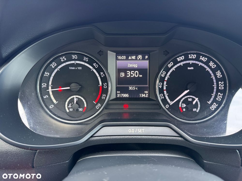 Skoda Octavia 2.0 TDI SCR 4x4 RS DSG - 22