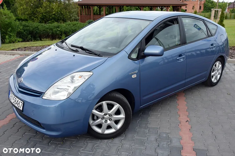 Toyota Prius (Hybrid) - 2