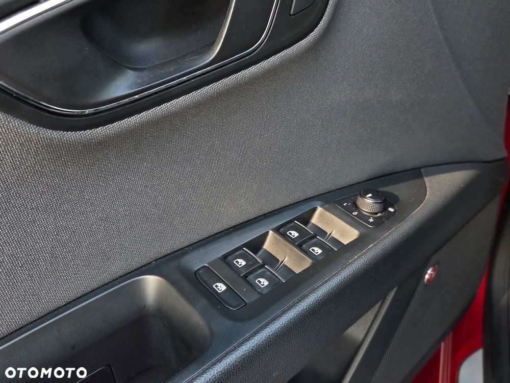 Seat Leon 2.0 TDI Xcellence S&S DSG - 25