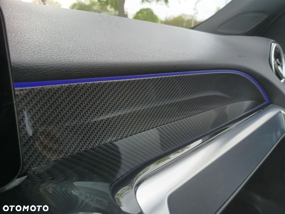 Mercedes-Benz GLB - 22