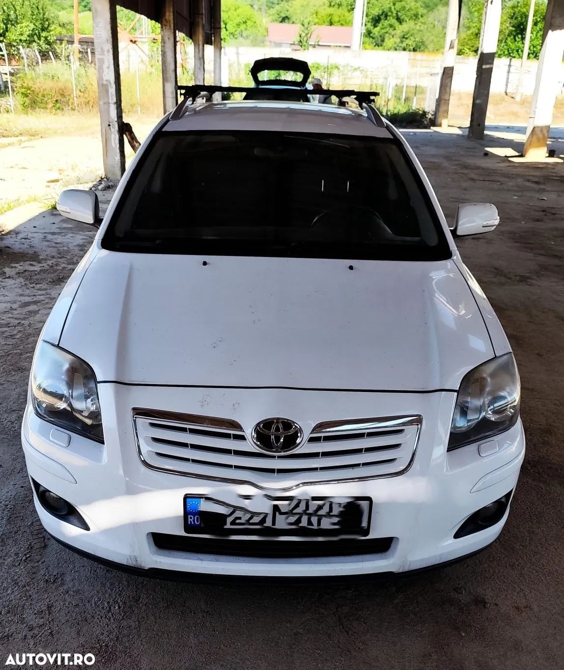 Toyota Avensis 2.0 D-4D Station Wagon Executive - 1