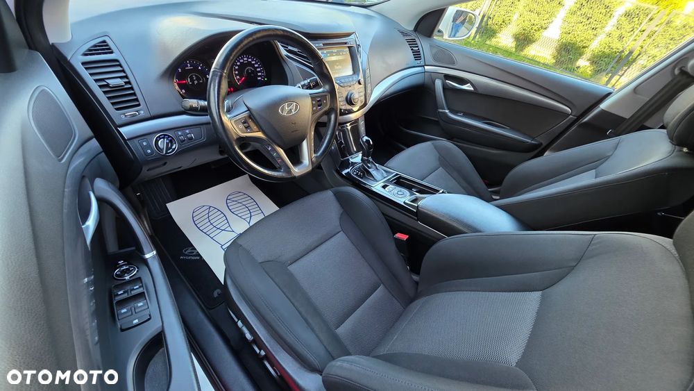 Hyundai i40 Kombi 1.7 CRDi DCT Premium - 14