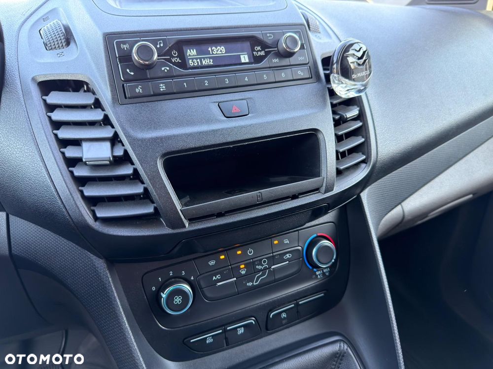 Ford Transit Connect - 13