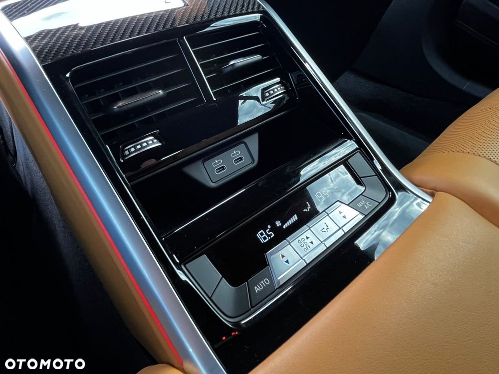 BMW M8 Competition - 37