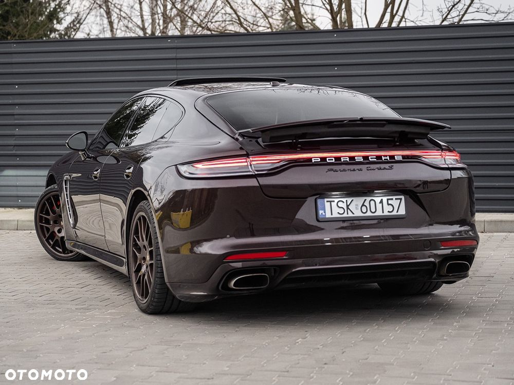 Porsche Panamera 4 PDK Platinum Edition - 9