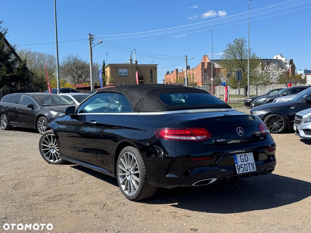Mercedes-Benz Klasa C 300 9G-TRONIC - 30