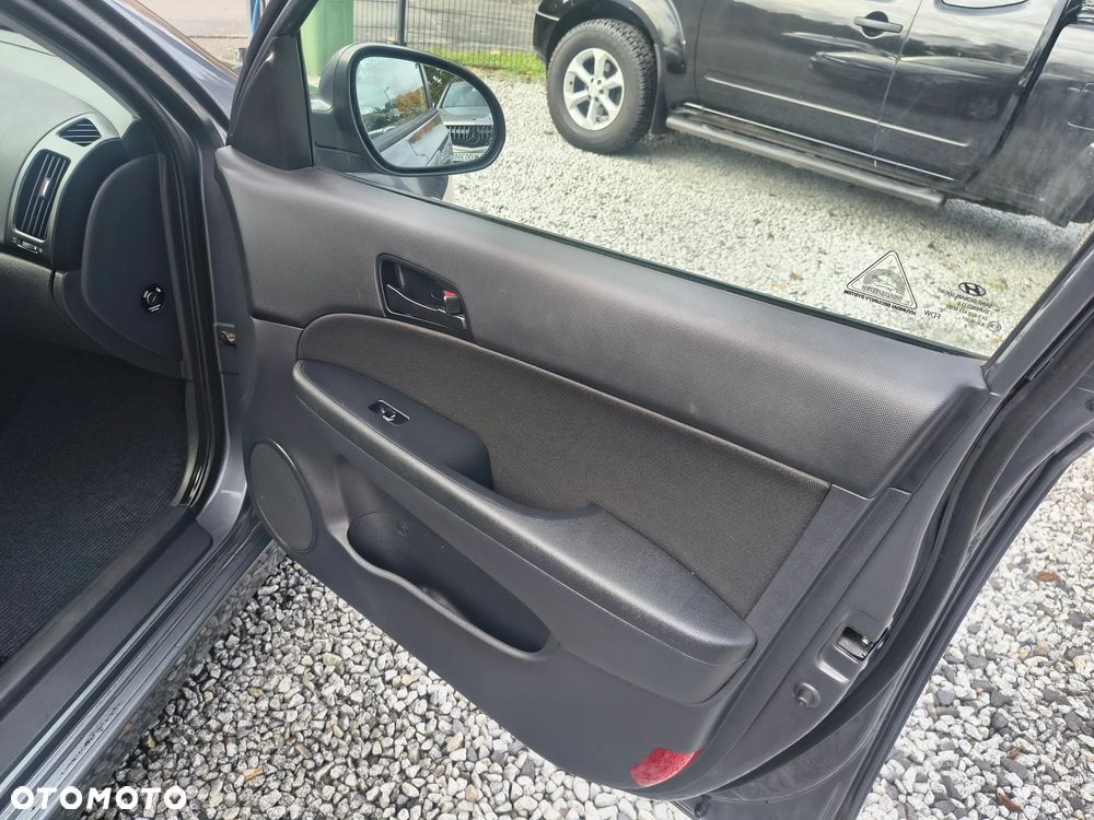 Hyundai i30 1.4 Blue Comfort - 19