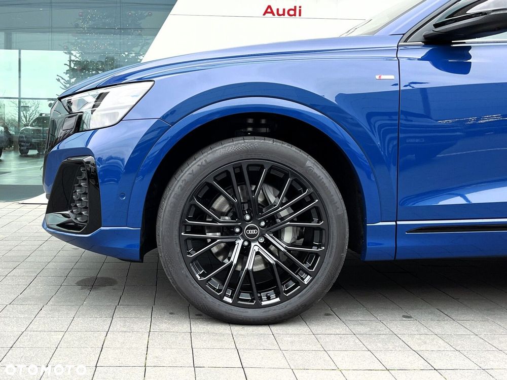 Audi Q8 - 13