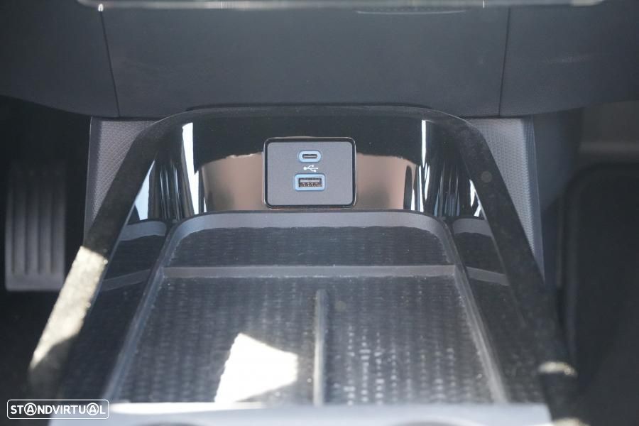 Ford Mustang Mach-E 75.7 kWh Base - 14